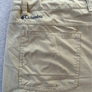 Columbia Omniwick Khaki Regular Fit Hiking Shorts Mens 42